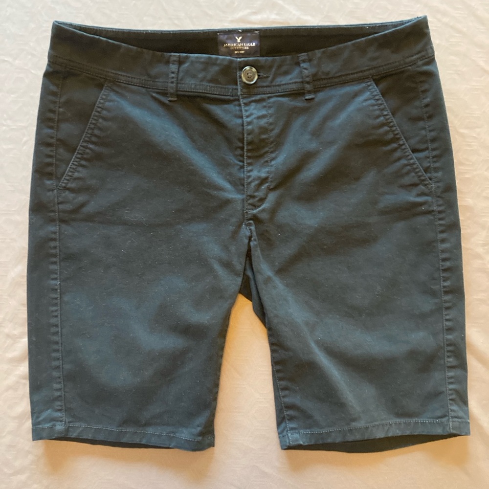 American Eagle Black Bermuda Shorts - Sz 12 - EUC